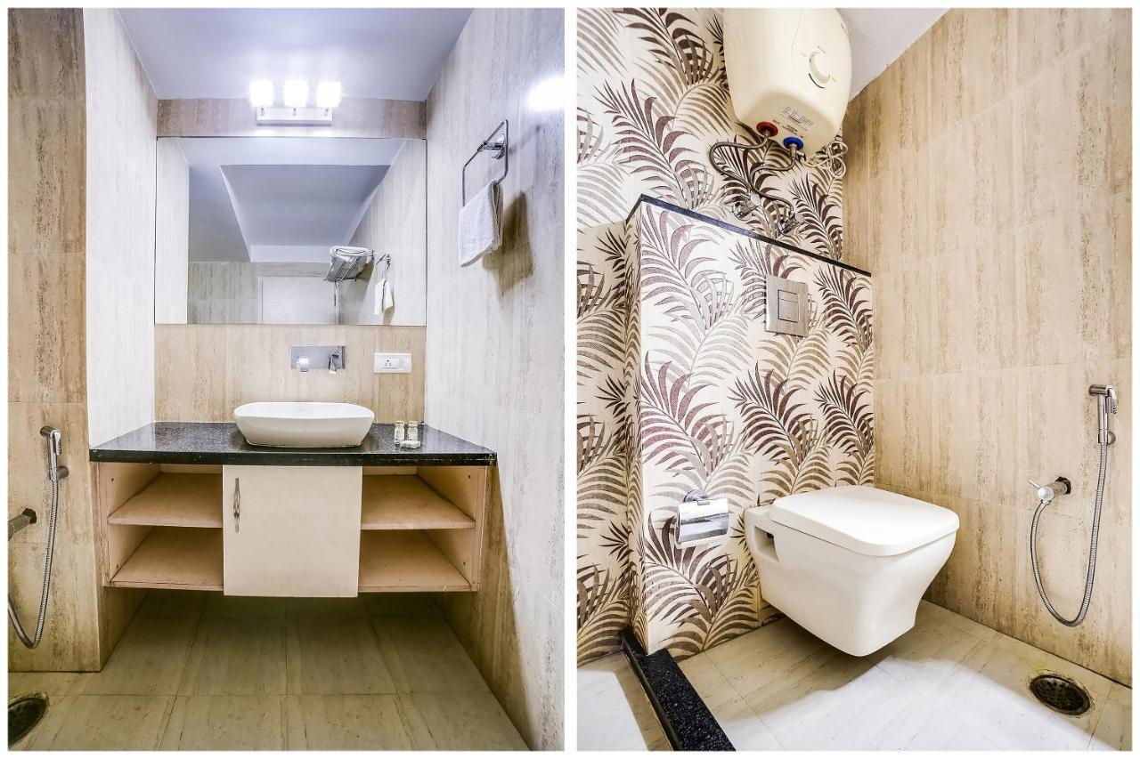 Capital O 61351 Waii International Hotel Bhalukpung ภายนอก รูปภาพ